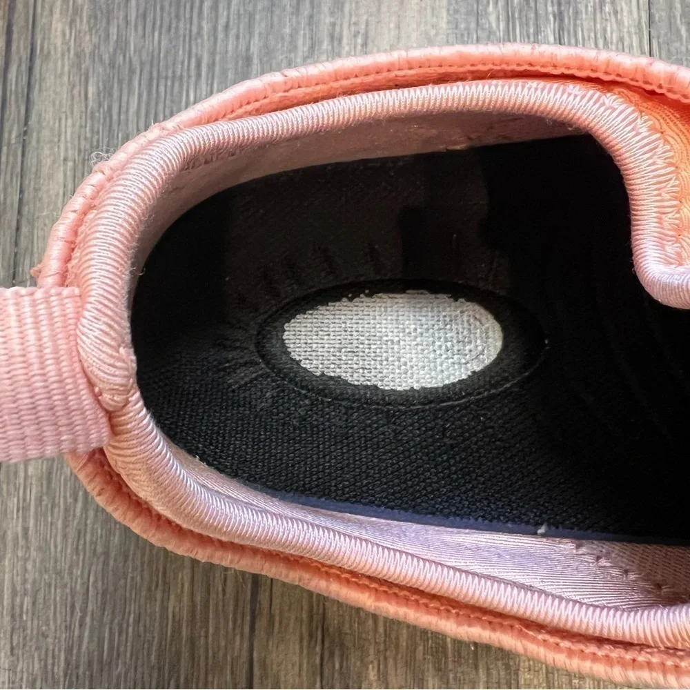 Women’s Coral Lightweight Sneakers Walking Shoes 3D Woven Style Fabric Size 8